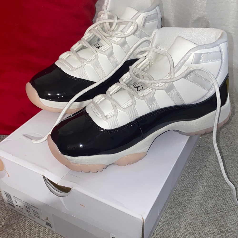 Womens Air Jordan 11 Retro